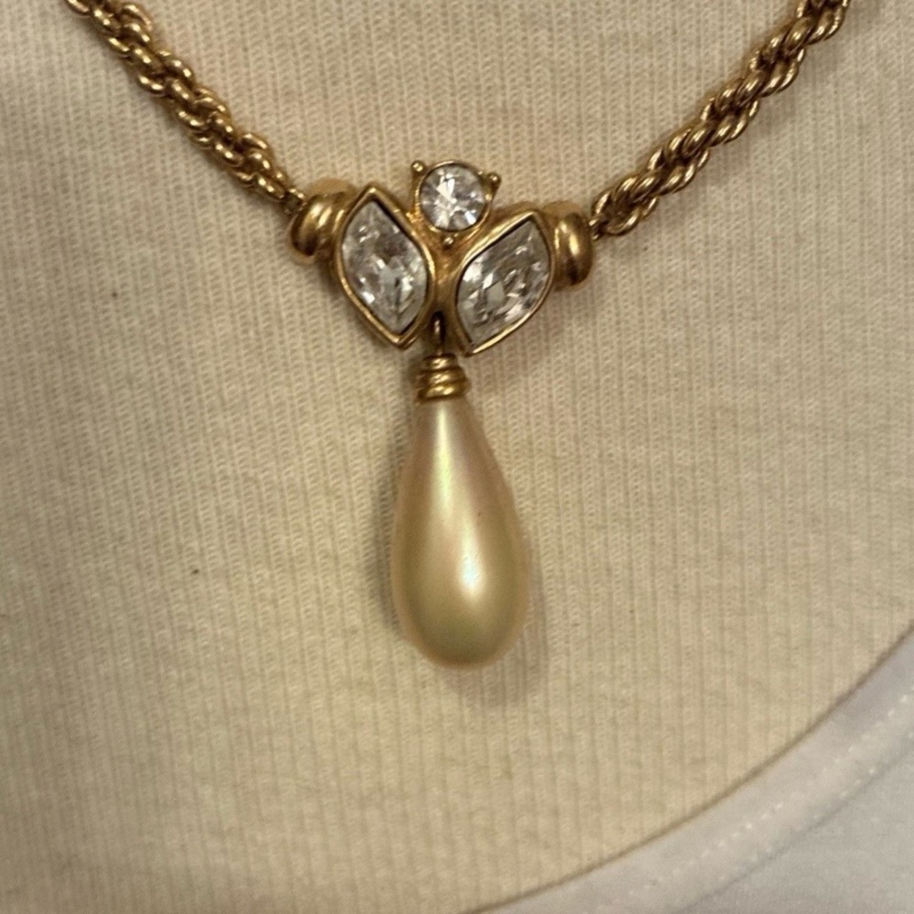 Vintage Christian Dior Marquise Rhinestone Pearl Drop Dangle Gold Chain Necklace - Picture 3 of 12
